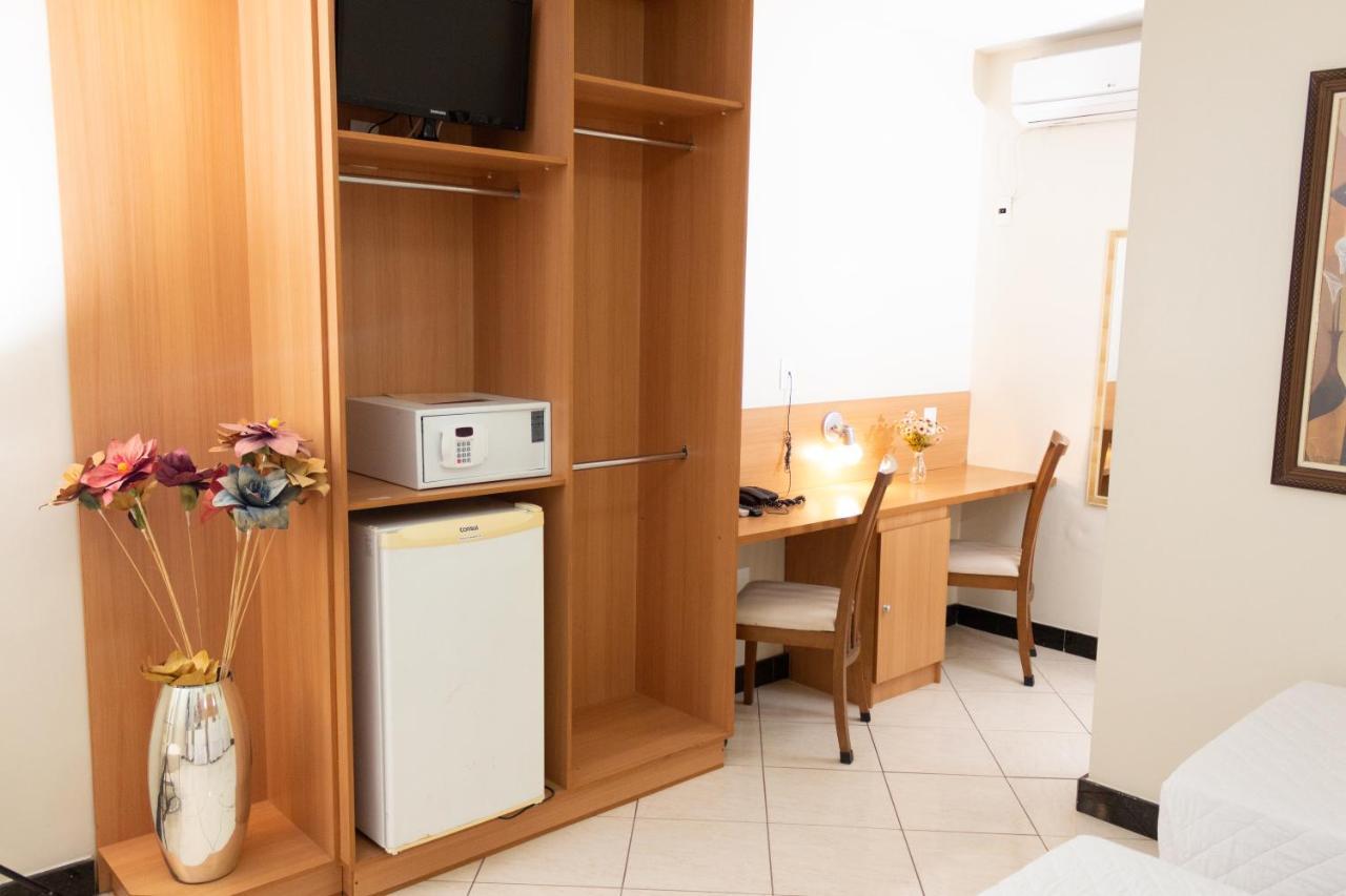Hotel Cravo E Canela Кампус-дус-Гойтаказис Экстерьер фото